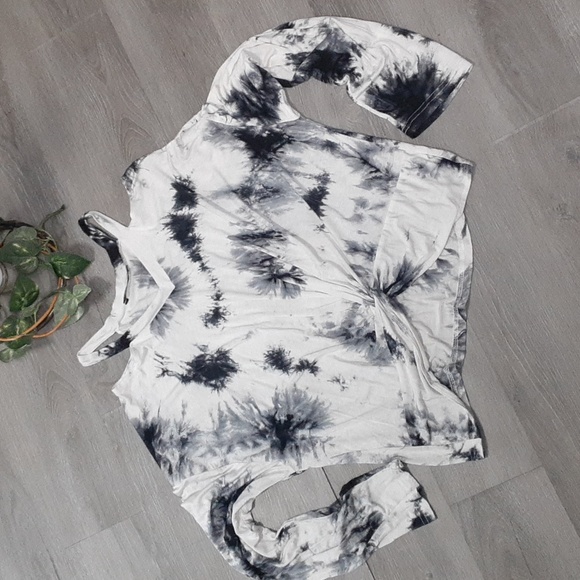 Shein Curve Tye Dye Cold Shoulder Top - Picture 5 of 8